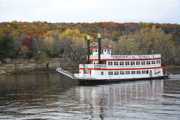 Reimer Riverboat V Wall Decal
