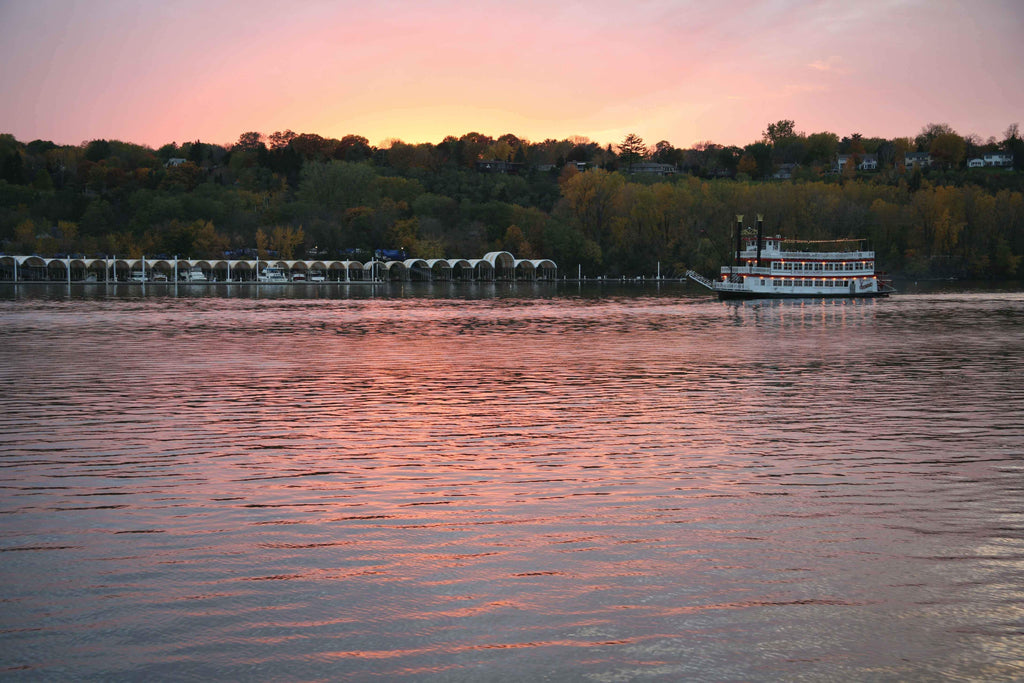 Reimer Riverboat VII Wall Decal